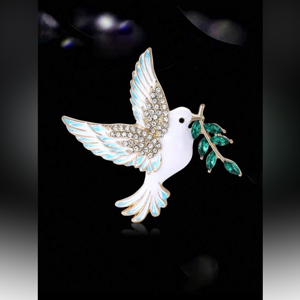 Elegant Dove Brooch with Crystals